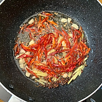 干辣椒炒牛肉丝，让人停不下来的快手下饭菜的做法图解7