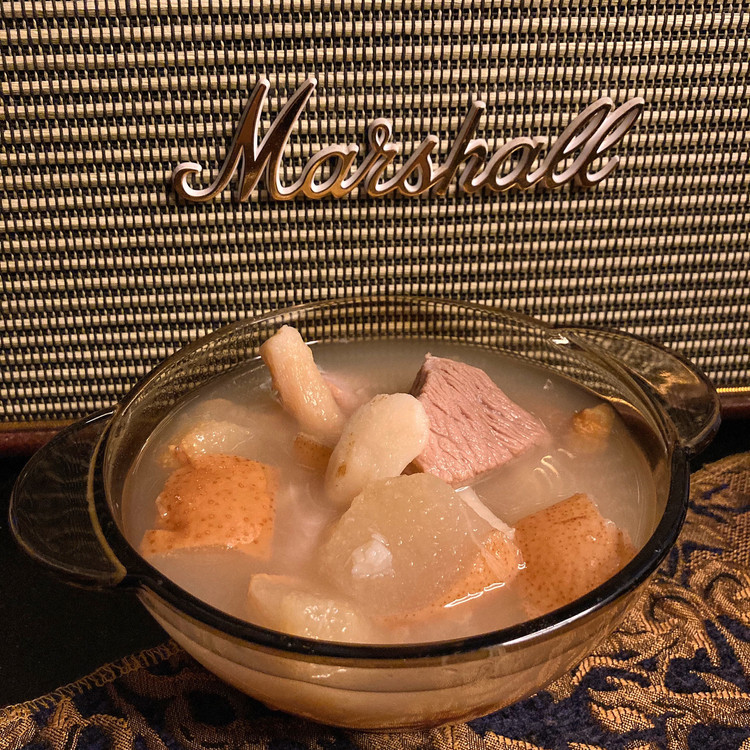 百合沙参煲雪梨【汤】的做法