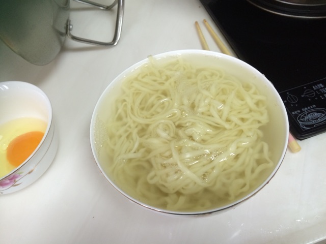 蒜香鸡蛋拌面的做法图解5