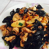 秘制黄椒木耳炒鸡块的做法图解7