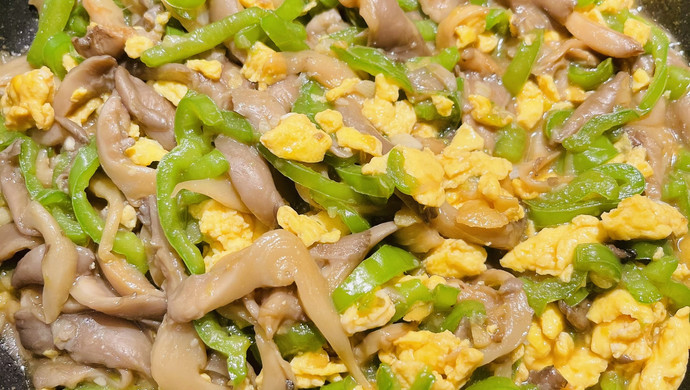 下饭菜❤️平菇尖椒炒鸡蛋