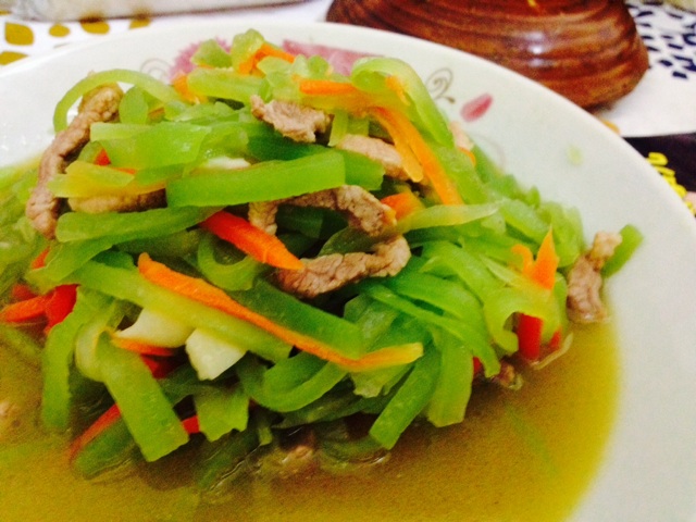 莴笋炒肉丝