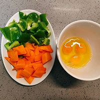 #轻食季怎么吃#蚝油菜椒炒鸡蛋的做法图解2