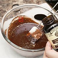 【曼步厨房】覆盆子巧克力布朗尼的做法图解5