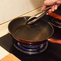 香煎瑶柱配青苹果菠菜苗沙拉的做法图解2