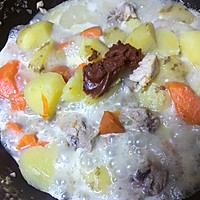 红咖喱土豆鸡腿的做法图解10