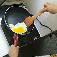 鸡蛋火腿三明治的做法图解1