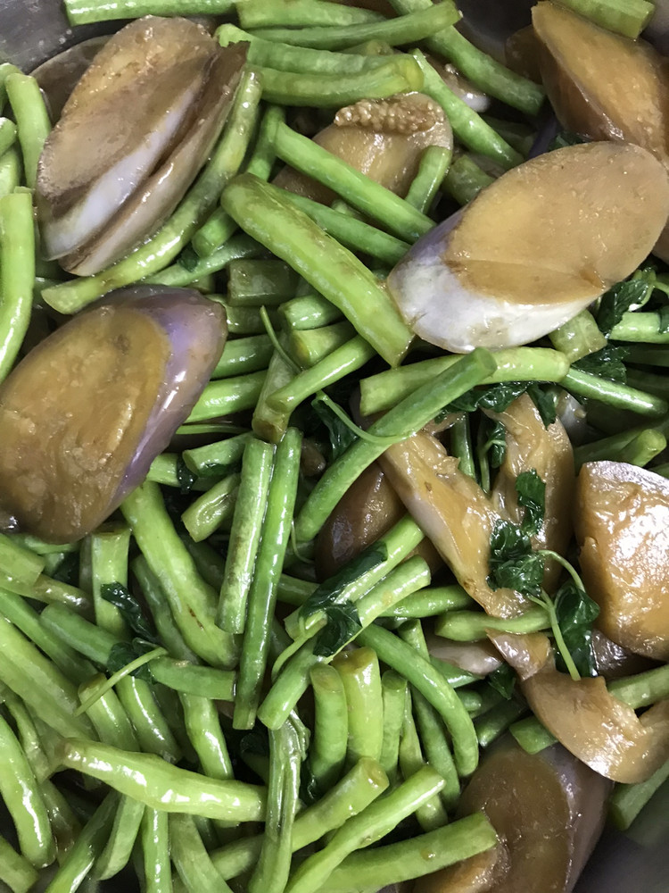 薄荷炒茄子豆角的做法