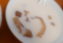 牛奶炖花胶的做法