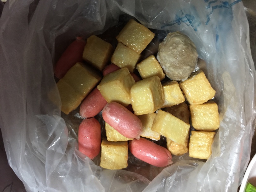 炒鱼丸的做法图解2