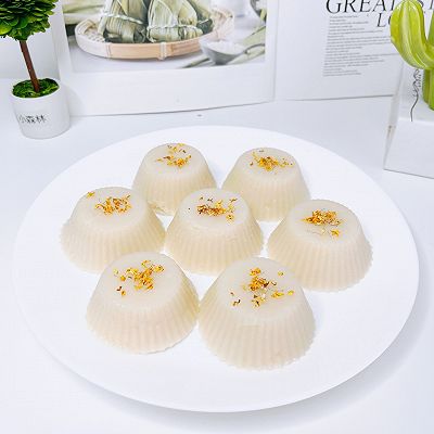 奶香浓郁的牛奶大米蒸糕