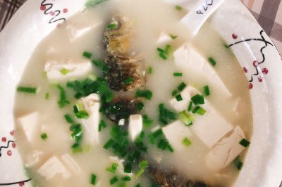 鲫鱼豆腐汤