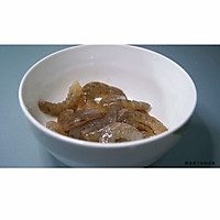 #夏日开胃餐#这道海鲜炒饭，名副其实，果然够鲜够甜美！的做法图解2