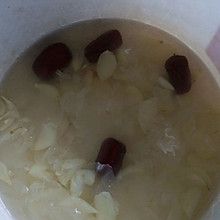 银耳百合红枣汤