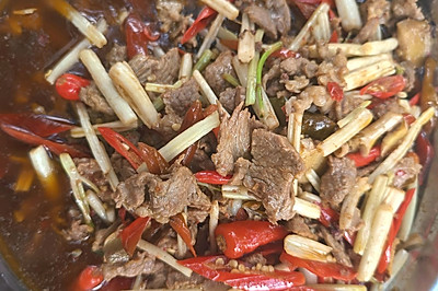铁锅版泡椒牛肉