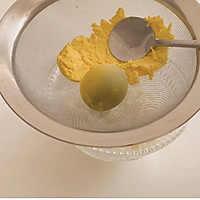 鸡蛋牛油果三明治的做法图解3