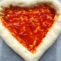 浪漫心形鲜虾披萨的做法图解6