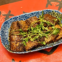 鸡蛋掺和下的红烧带鱼