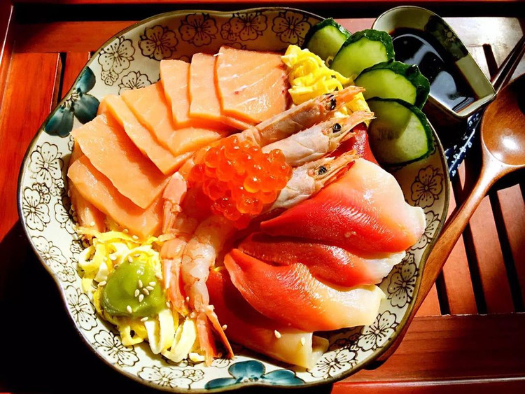 夏日鲜美的散寿司的做法