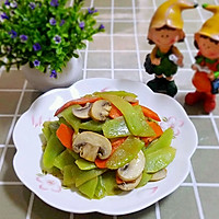 莴苣炒蘑菇的做法图解10