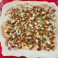 用不太喜欢的肥肉做个酥脆鲜香的油渣饼吧！的做法图解5