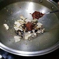 青蒜回锅肉的做法图解3