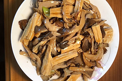 平菇炒腐竹