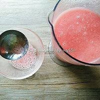 西瓜蜜桃酸奶饮的做法图解5