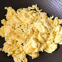 芦笋炒鸡蛋的做法图解4
