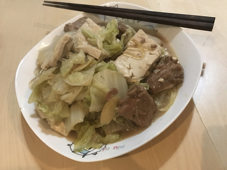 白菜粉条炖豆腐的做法