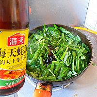 【大喜大牛肉粉试用之三】---墨鱼花炒韭菜的做法图解6