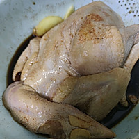 电饭煲油焖鸡的做法图解1