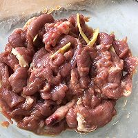 牛肉炒青椒的做法图解4