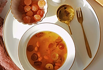 桃胶雪燕炖红枣，美容又养颜的做法