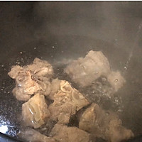 新加坡经典美食：肉骨茶的做法图解2