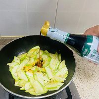 #减一点更好#西葫炒鸡蛋的做法图解4
