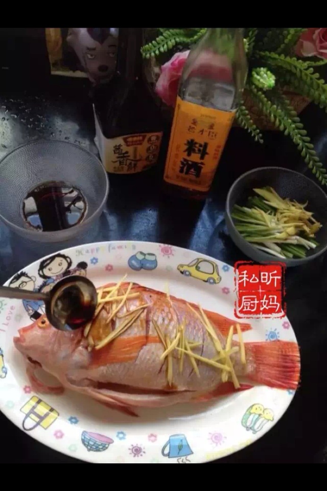 微波炉蒸红鱼的做法图解2