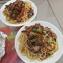 黑椒肉片炒意粉