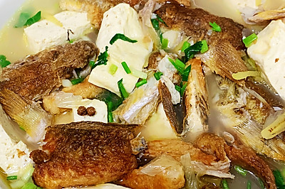 沙光鱼炖豆腐