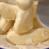 泰国甜品小吃香蕉椰丝饼的做法图解5