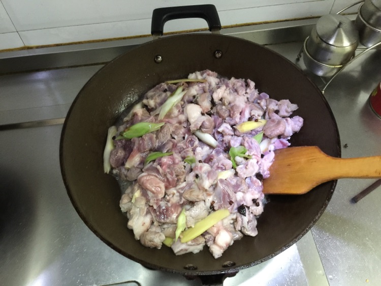 羊肉卤刀削面的做法图解3
