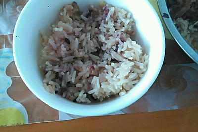 电饭煲轻松蒸腊味饭