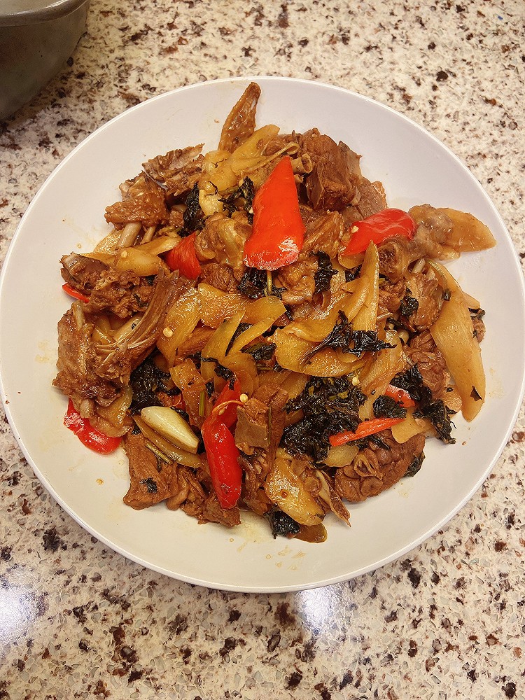 开胃酸辣～子姜焖鸭的做法