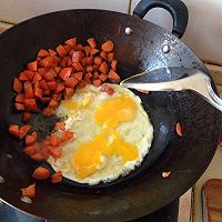 胡萝卜鸡蛋炒饭的做法图解4