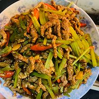 芹菜炒牛肉的做法图解6