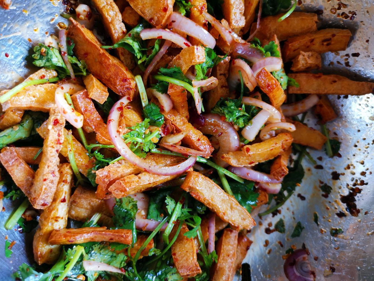 油炸豆腐丝凉拌菜