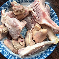 新鲜土茯苓鸽子汤的做法图解2