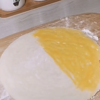 解锁手抓饼——肉松酥饼的做法图解1