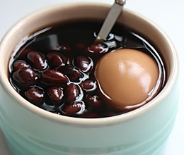 滋补甜汤——黑豆红糖炖蛋的做法