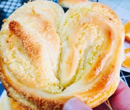 #2022双旦烘焙季-奇趣赛#心型椰蓉面包的做法